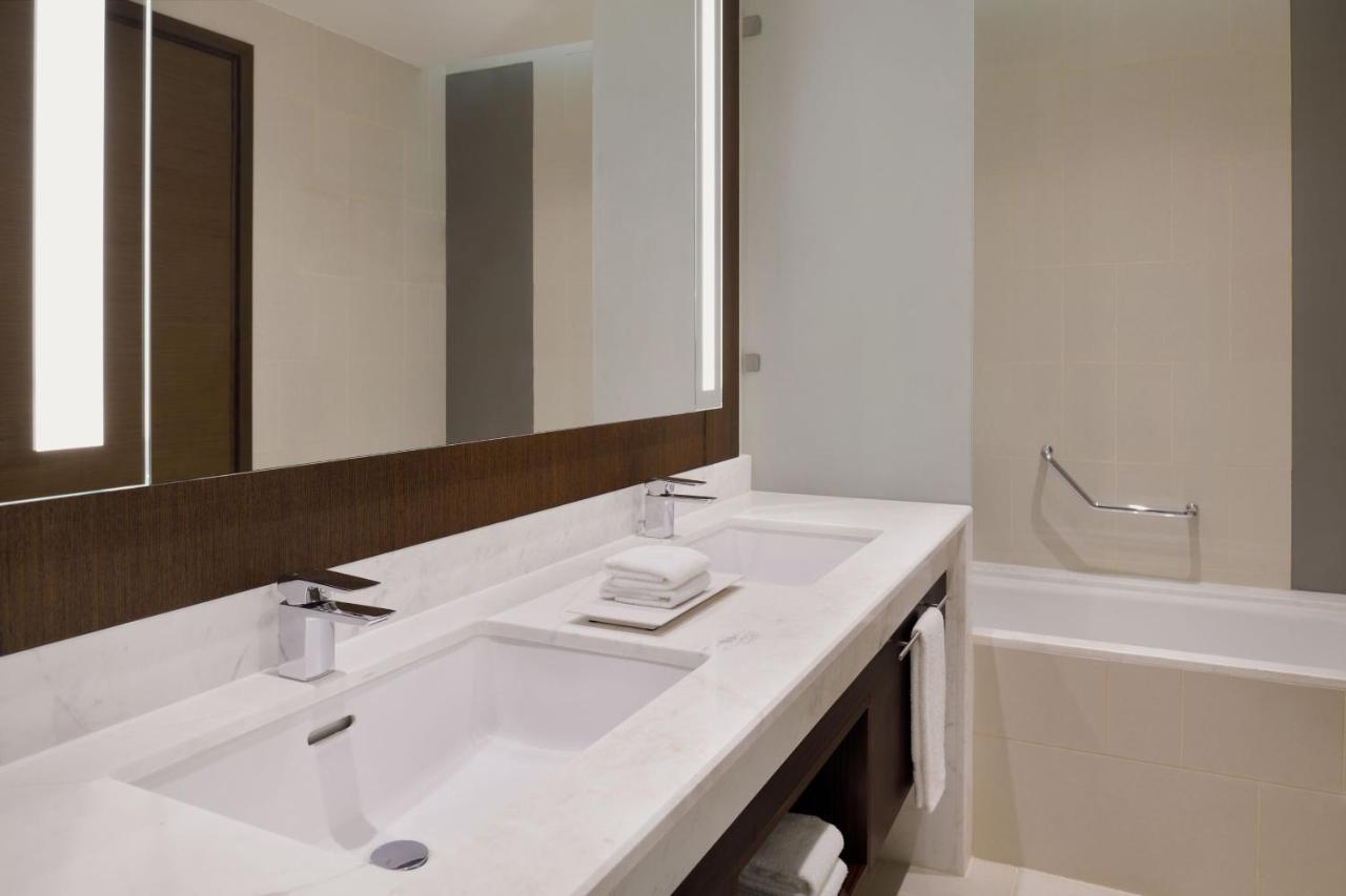 Hotel Delta By Marriott Center Doha